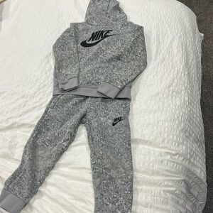 Nike Toddler Matching Sweatsuit